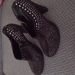 Jeffrey Tyler Black Bedazzled Ankle Booties 7m